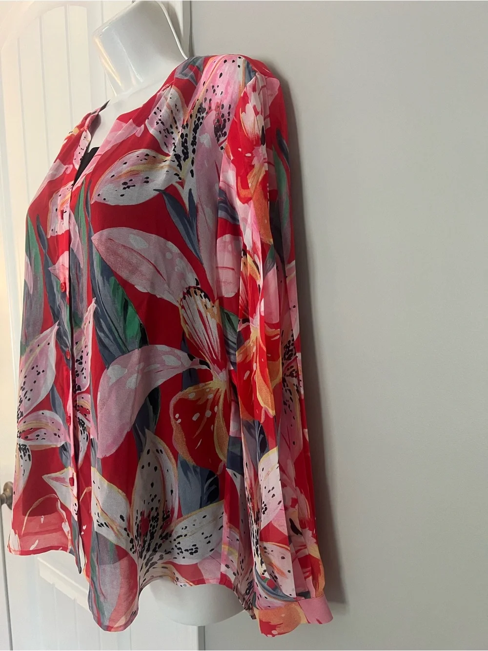 NWOT CHICOS DREAMY LILY TOP BLOUSE SZ 2/12/LG MSRP $99 - Picture 4 of 12